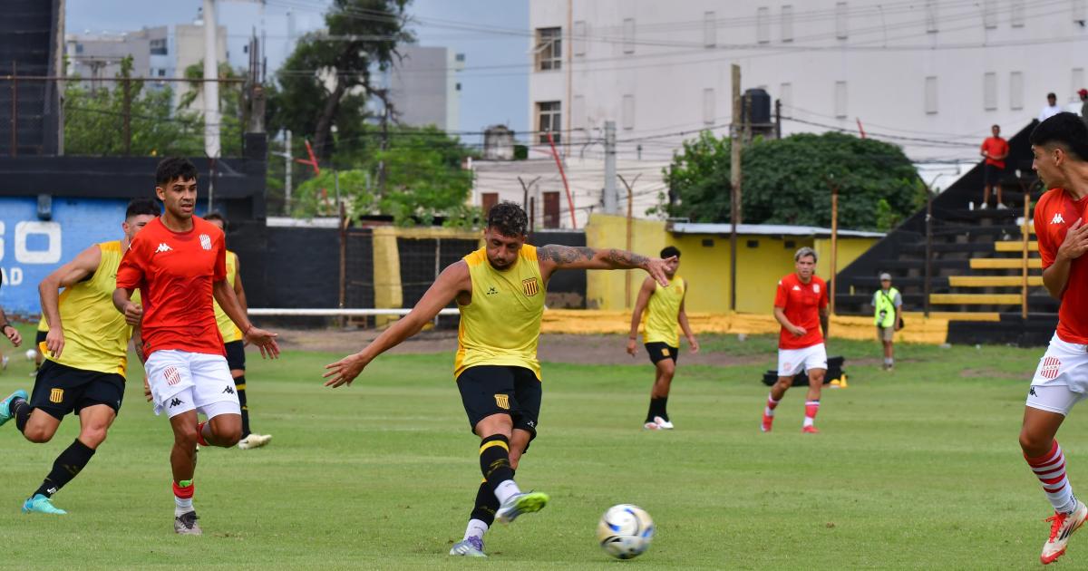 Mitre cayoacute y empatoacute ante San Martiacuten de Tucumaacuten en dos nuevos amistosos de pretemporada