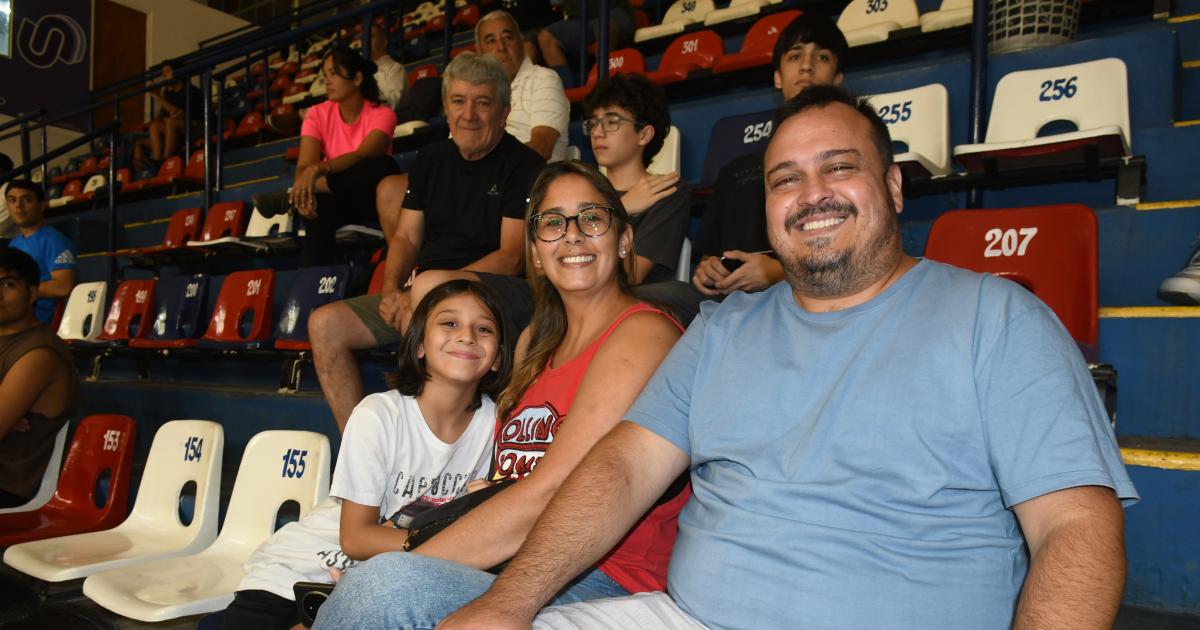 NOCHES DE BAacuteSQUET EN SANTIAGO DEL ESTERO