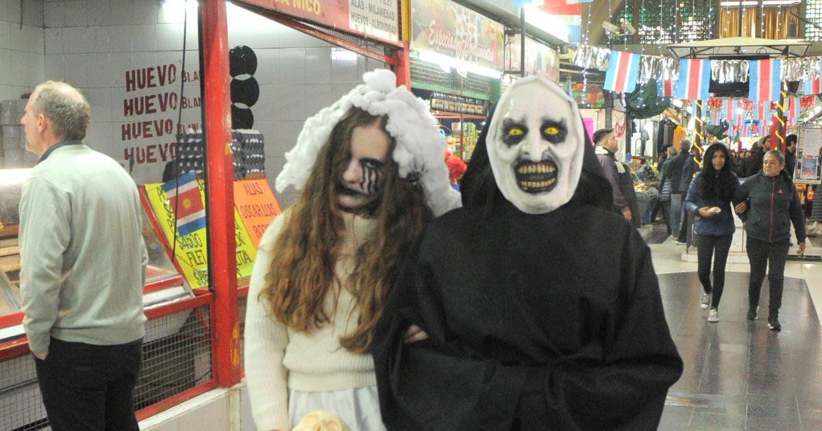 Homenajes a Leo Dan y Koli Arce en la Accioacuten Teatral Urbana