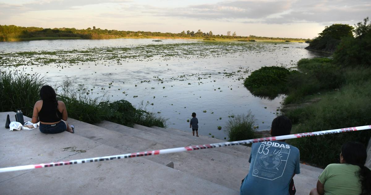 Crecida- la profundidad del riacuteo Dulce superoacute los 3 metros