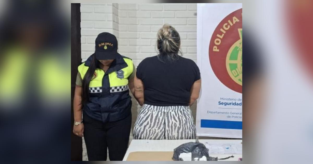 Mujer es detenida por llevar ms de 2 mil dosis de cocaína - Foto- Primera Fuentecomar