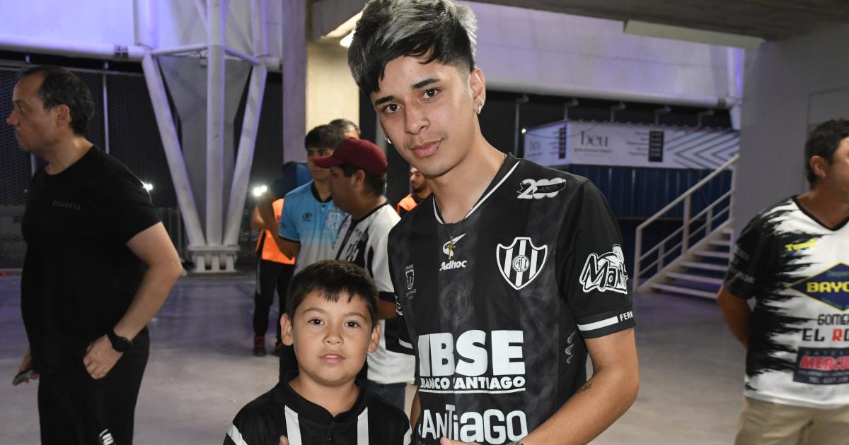 EL PUacuteBLICO ALENTOacute A CENTRAL COacuteRDOBA