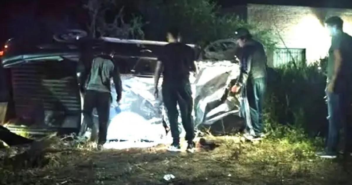  Una camioneta chocó y causó destrozos en varias viviendas - Foto- Contexto Tucum�n