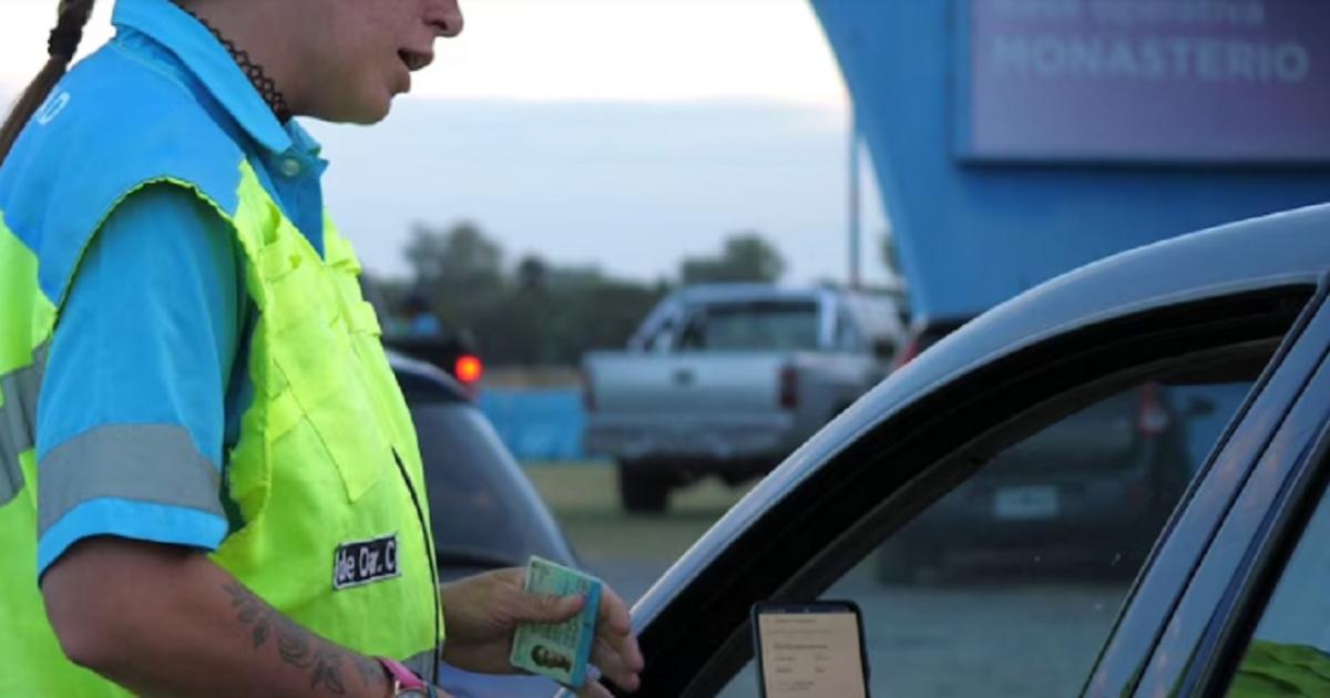 Multas de tr�nsito- una infracción com�n podr� costar casi 904000 en Buenos Aires - Foto- Infobae