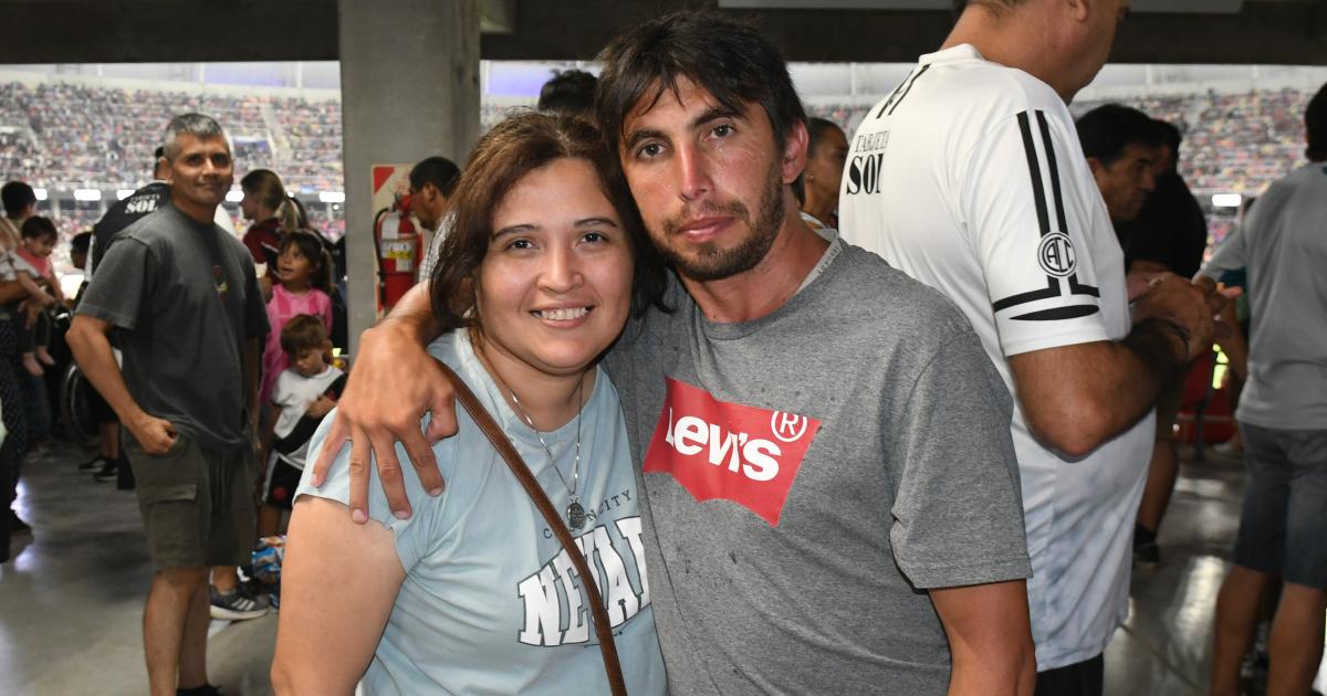 EL PUacuteBLICO ALENTOacute A CENTRAL COacuteRDOBA