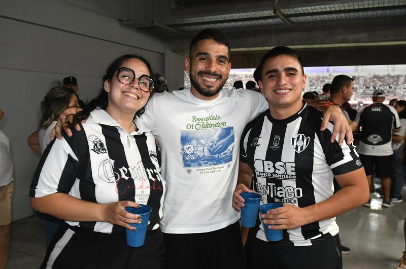 EL PUacuteBLICO ALENTOacute A CENTRAL COacuteRDOBA