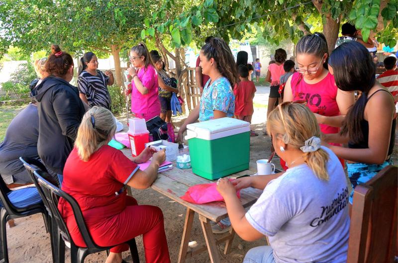 El programa Maacutes Cerca Tuyo visitoacute el barrio IV Centenario 