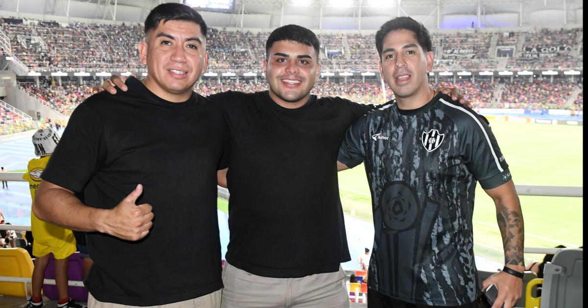 EL PUacuteBLICO ALENTOacute A CENTRAL COacuteRDOBA