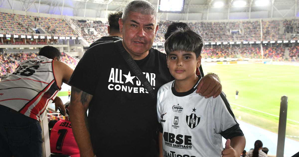 EL PUacuteBLICO ALENTOacute A CENTRAL COacuteRDOBA