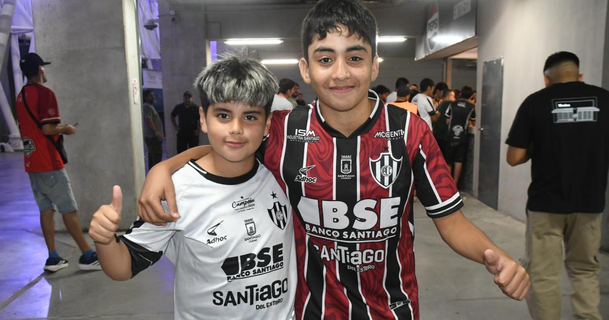 EL PUacuteBLICO ALENTOacute A CENTRAL COacuteRDOBA