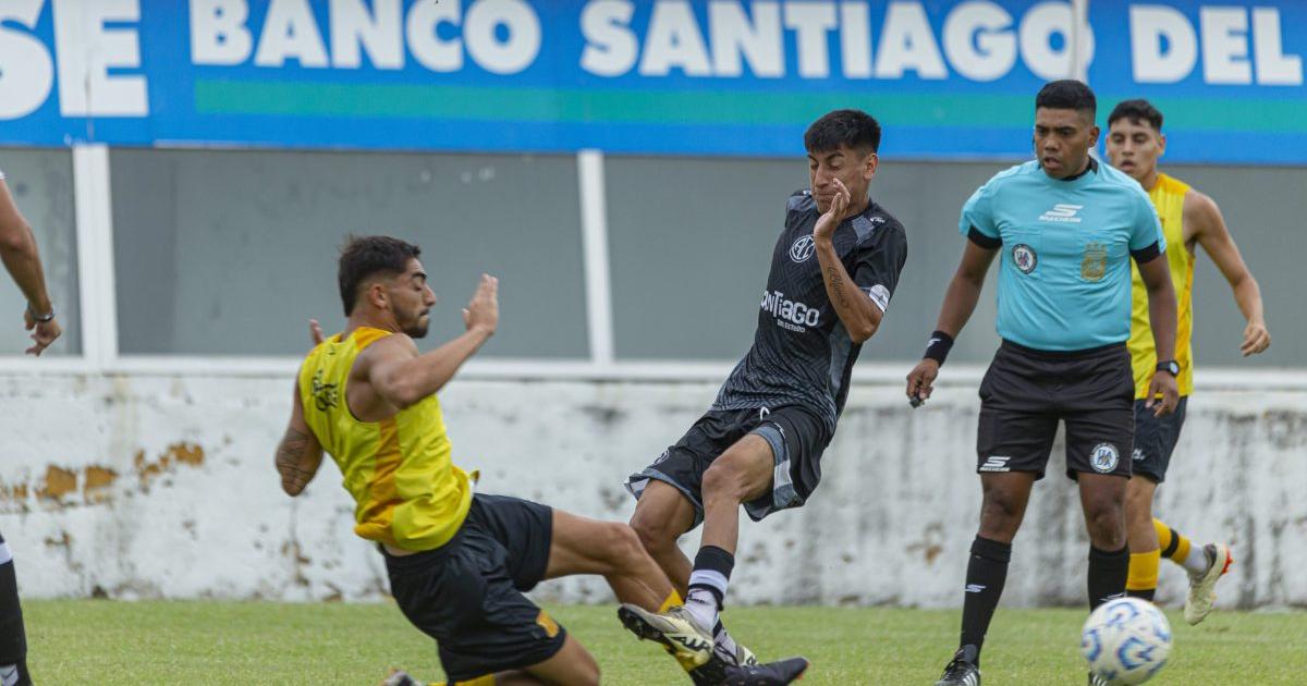 Central Coacuterdoba sumoacute minutos de juego ante Mitre