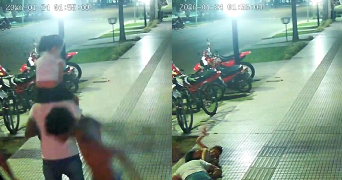 Violento ataque- un hombre fue golpeado mientras caminaba con su hija en brazos - Foto captura- Todo Noticas