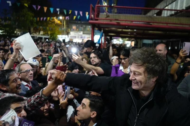 Milei vuelve de Davos y viaja a Mar del Plata para continuar el Tour de la Gratitud