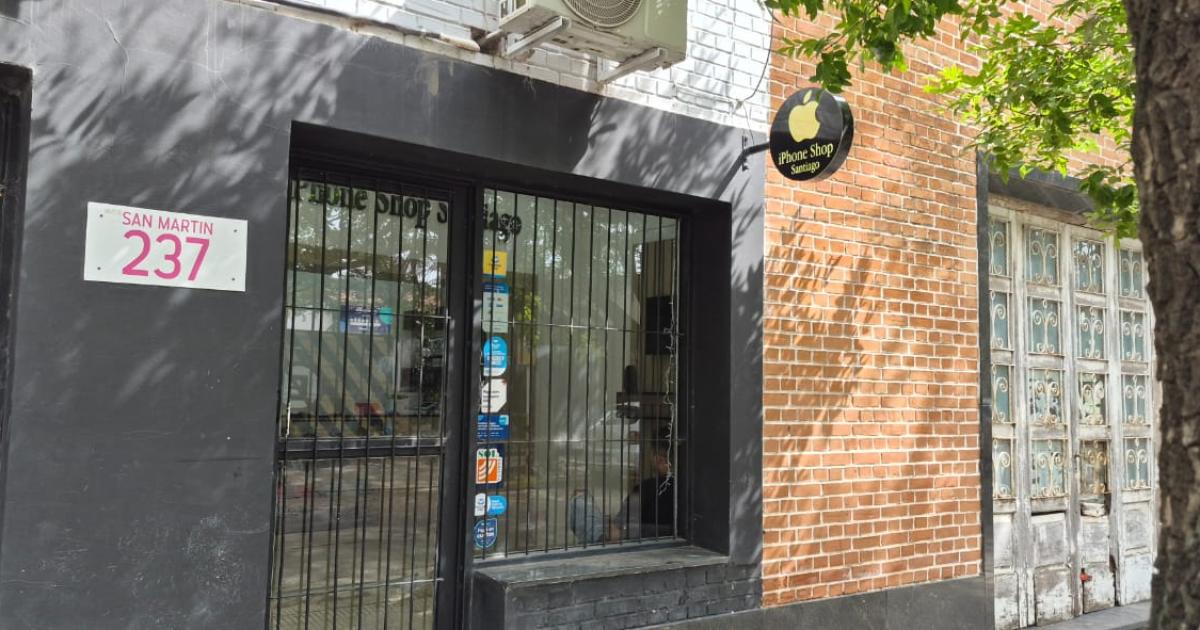 Barretearon comercio y huyeron con un botiacuten millonario de iPhones