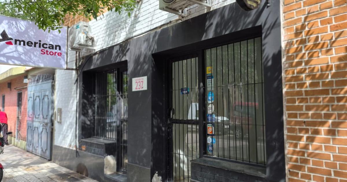 Barretearon comercio y huyeron con un botiacuten millonario de iPhones