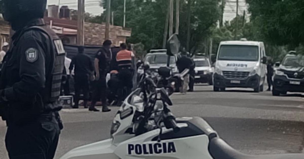 Muere adolescente al estrellarse en montiacuteculo de tierra del Bordm Borges