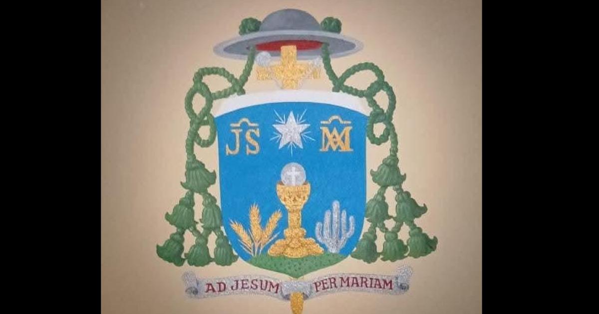 El Escudo Episcopal de Mons Jorge Gottau en la Catedral de Antildeatuya