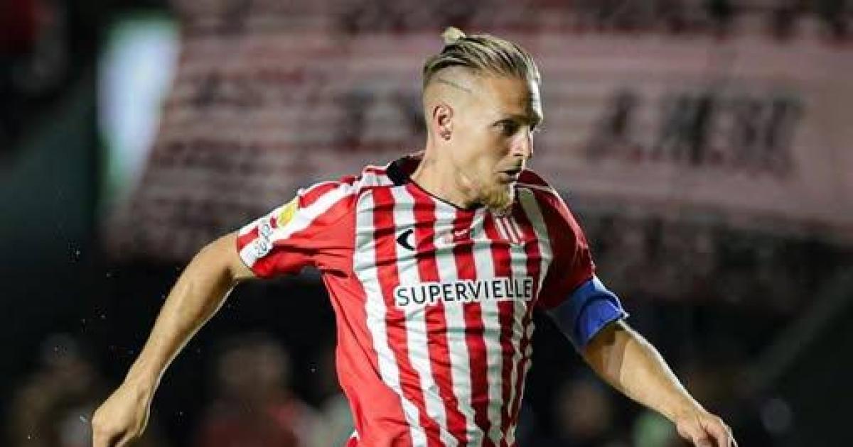 Boca acelera la llegada del volante Santiago Ascaciacutebar