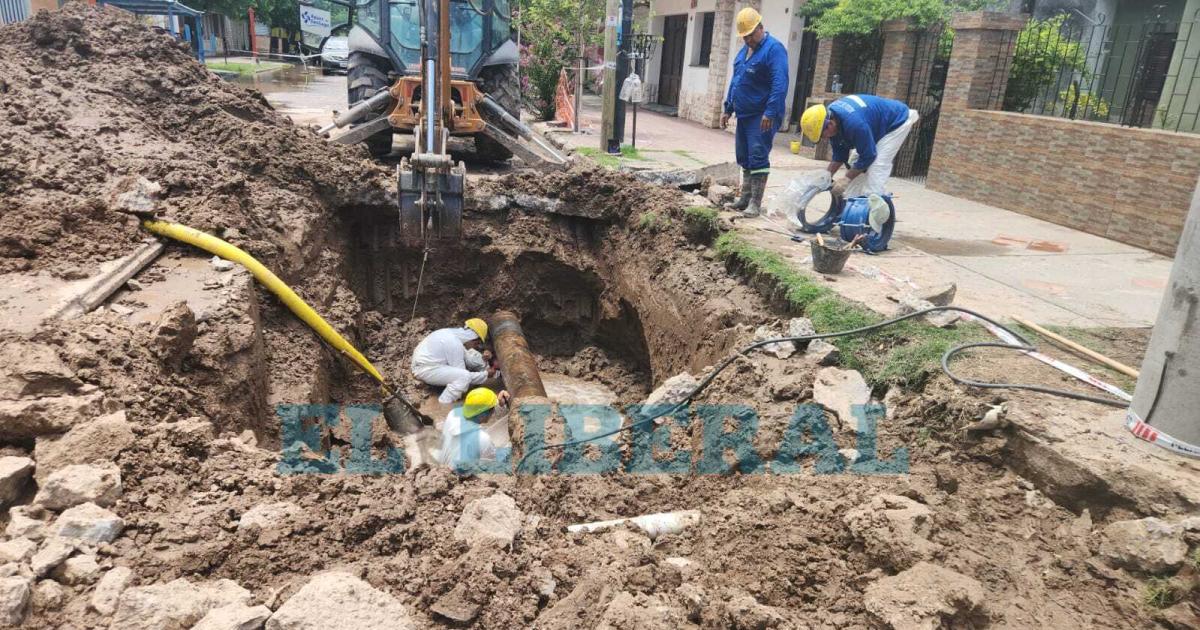 Importante rotura de cantildeo deja sin agua a varios barrios de la ciudad Capital