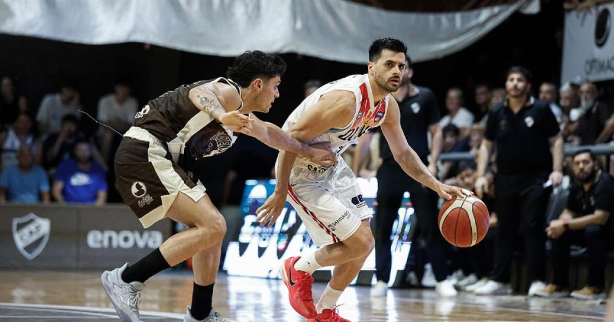 Quimsa remontoacute en el cierre del juego y culminoacute una gira perfecta