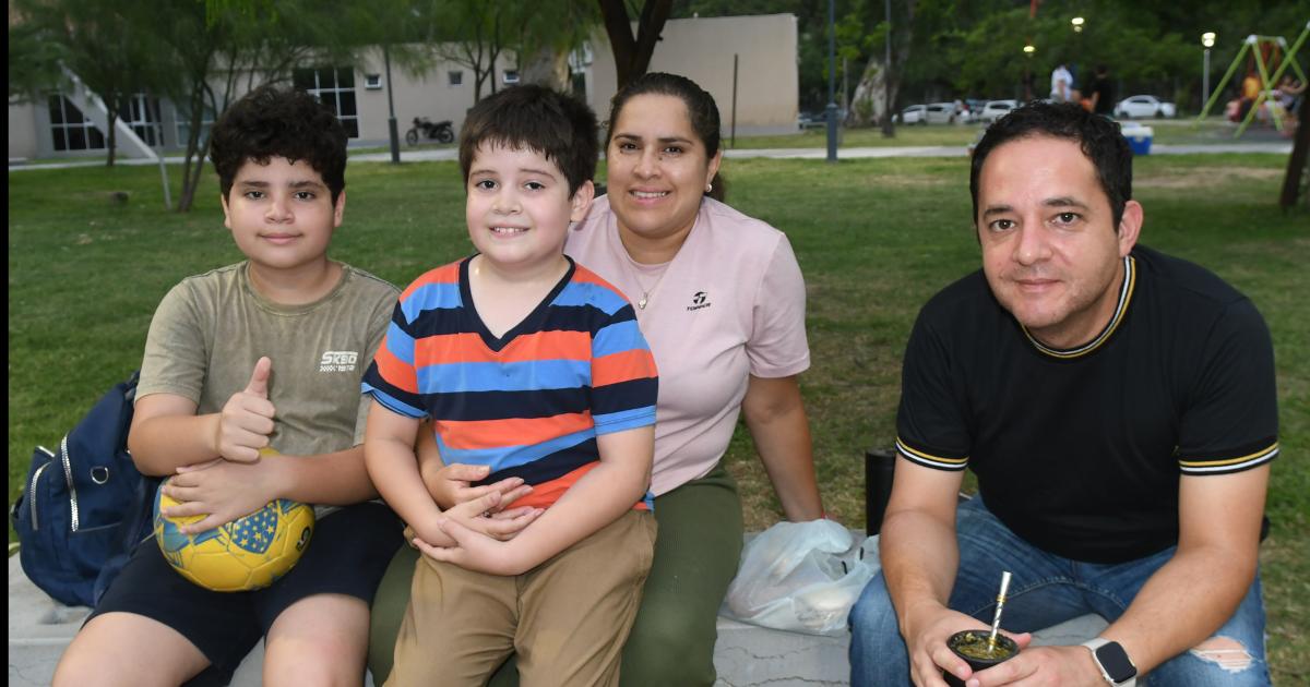 TARDES DE VERANO EN EL PARQUE 