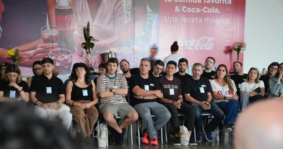 La iniciativa est dirigida a personas que hoy trabajan o participan activamente en política