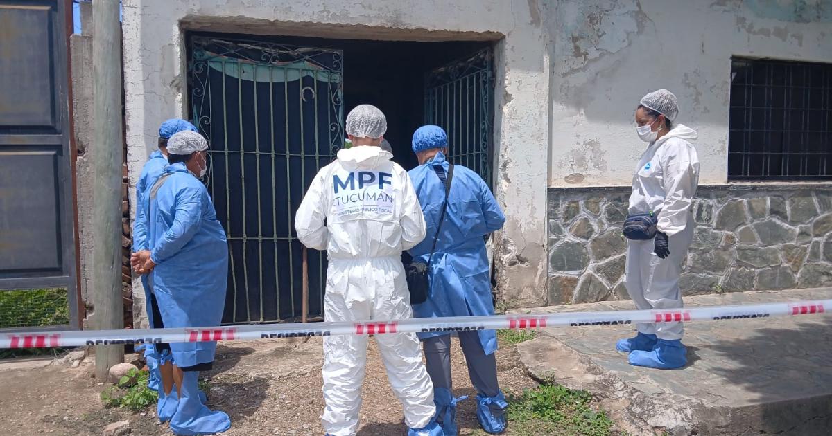 CRIMINALÍSTICA Peritos antes de ingresar a la casa del horror