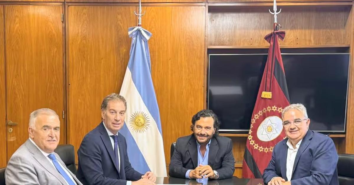 Gobernadores negocian apoyo por la ley de reforma laboral