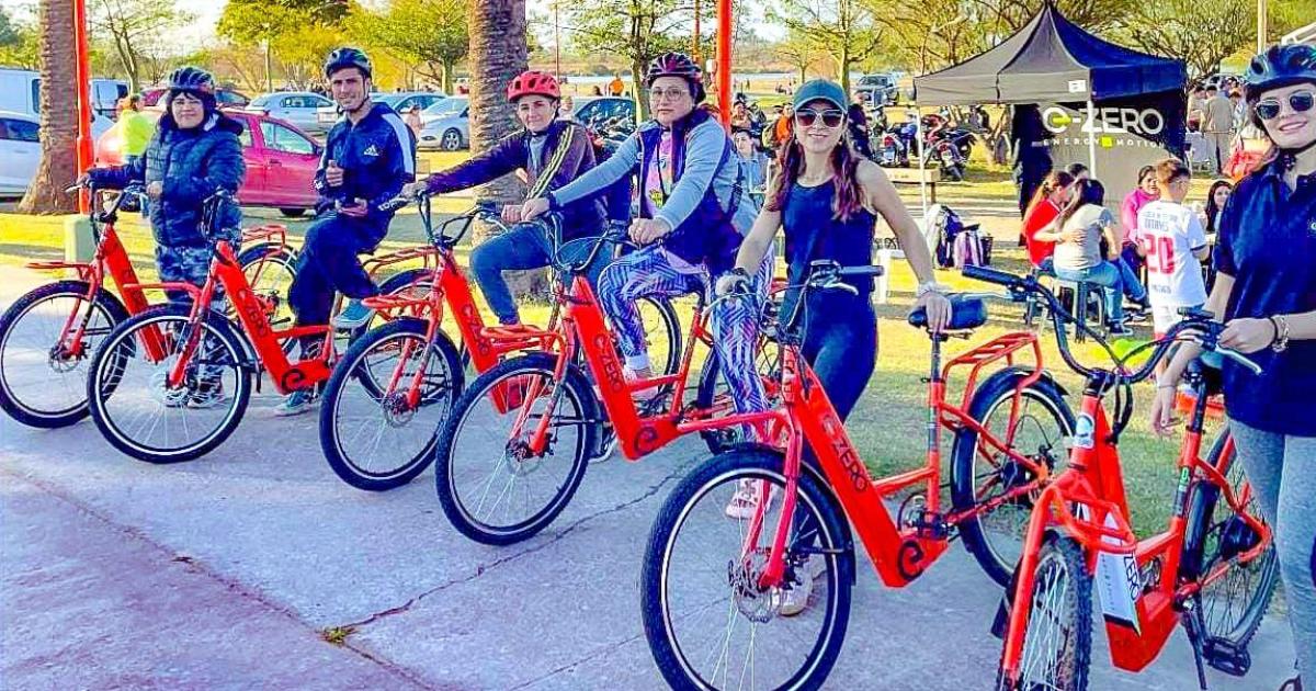Bicicletas eleacutectricas en Santiago es tu Riacuteo- cuaacutendo se habilitan recorridos y requisitos para andar