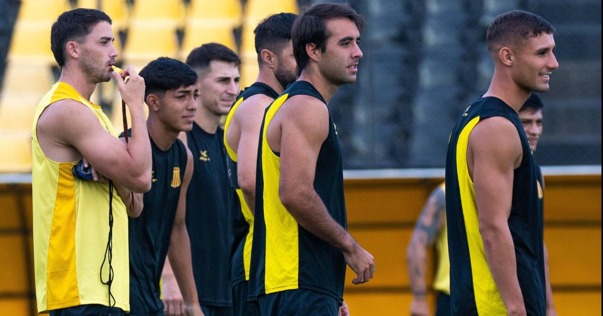 Guumlemes y Mitre se miden hoy en un amistoso en la Isla