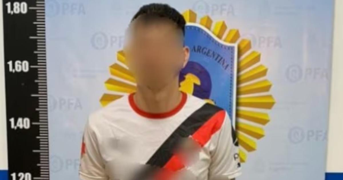 Lo buscaban por un robo y lo detuvieron cuando se haciacutea pasar por pastor en una iglesia evangeacutelica