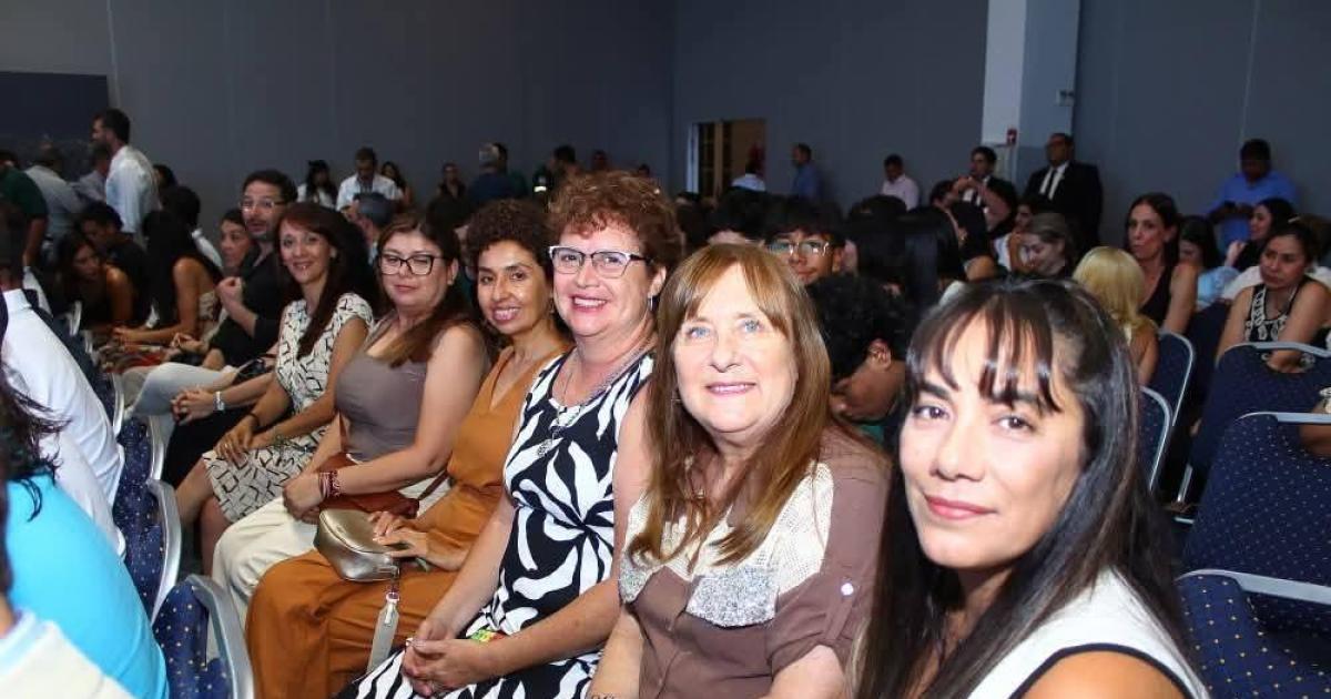 FÓRUM Asistieron Vilma Díaz Patricia Jaimes Teresa Kladko y representantes del Ente Municipal de Turismo