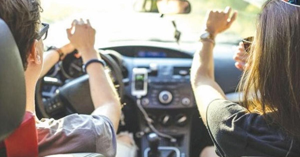 Croacutenicas de quieacuten elige la muacutesica al bailar