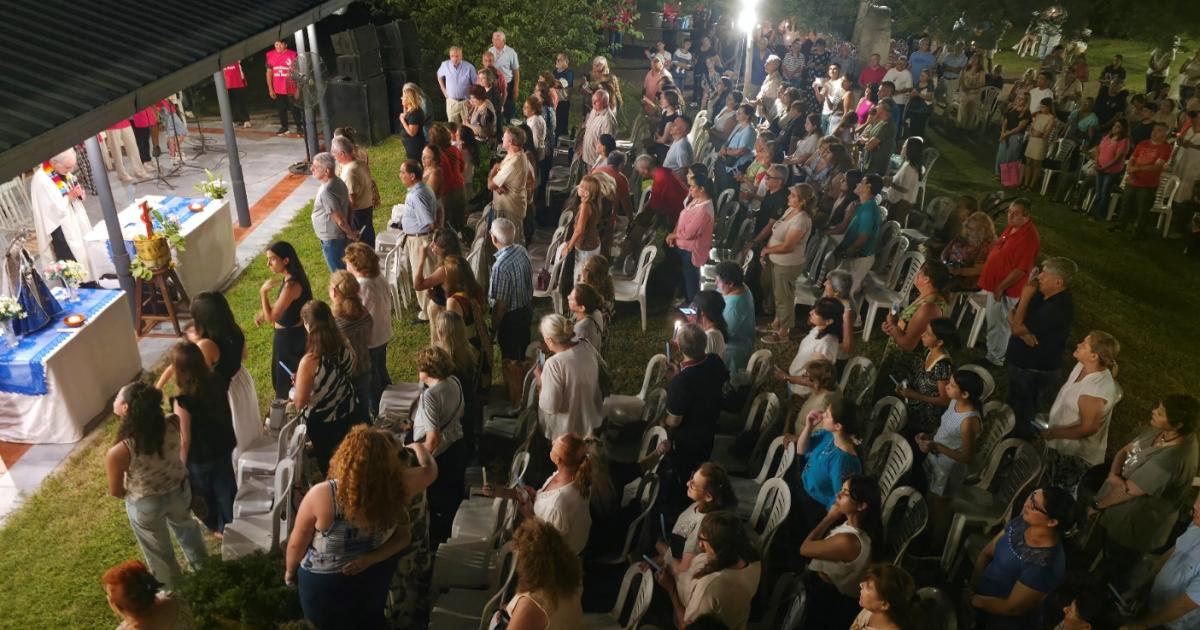 La Candelaria irradia fe y luz en Los Cardozo- una multitud celebroacute su fiesta patronal