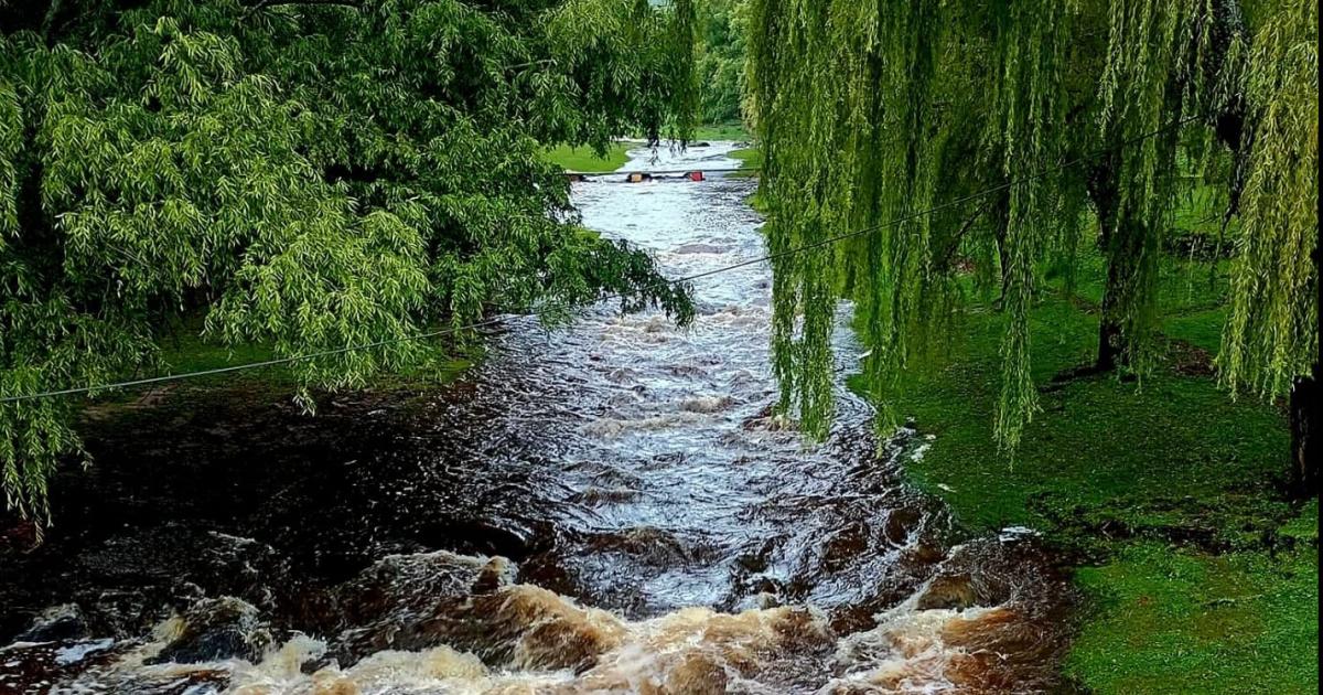MONTAÑA Todos los ríos como el Anquincila est�n caudalosos