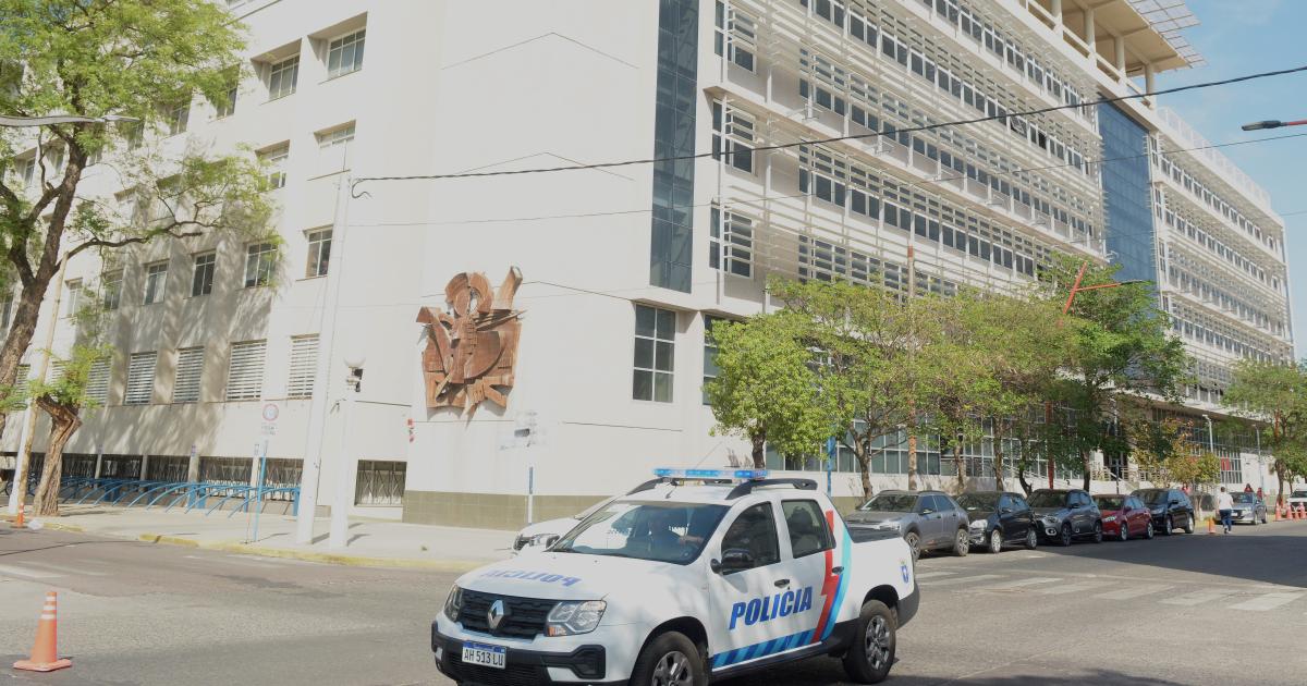 Vejoacute a su exesposa delante de la hija en comuacuten y se viene el juicio