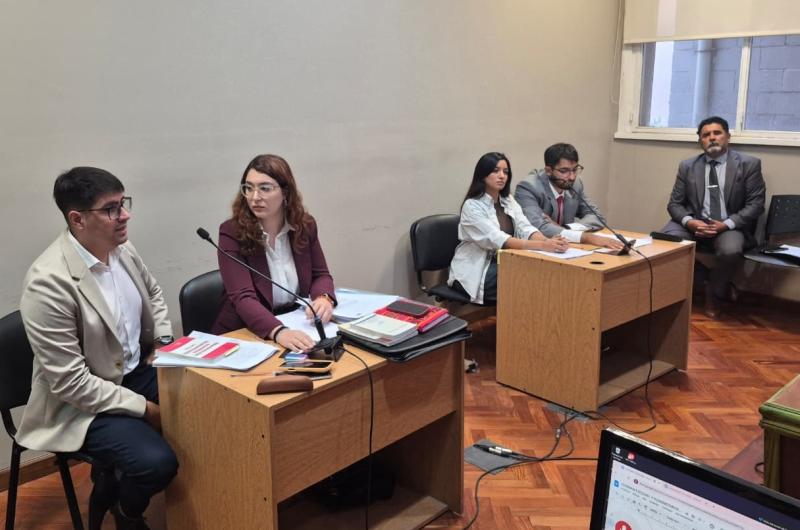 Extienden detencioacuten de Guzmaacuten y Flekenstein Diacuteaz por supuesto peculado en Ciberseguridad