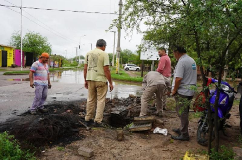 El municipio trabaja con sus aacutereas operativas y de prevencioacuten por las lluvia