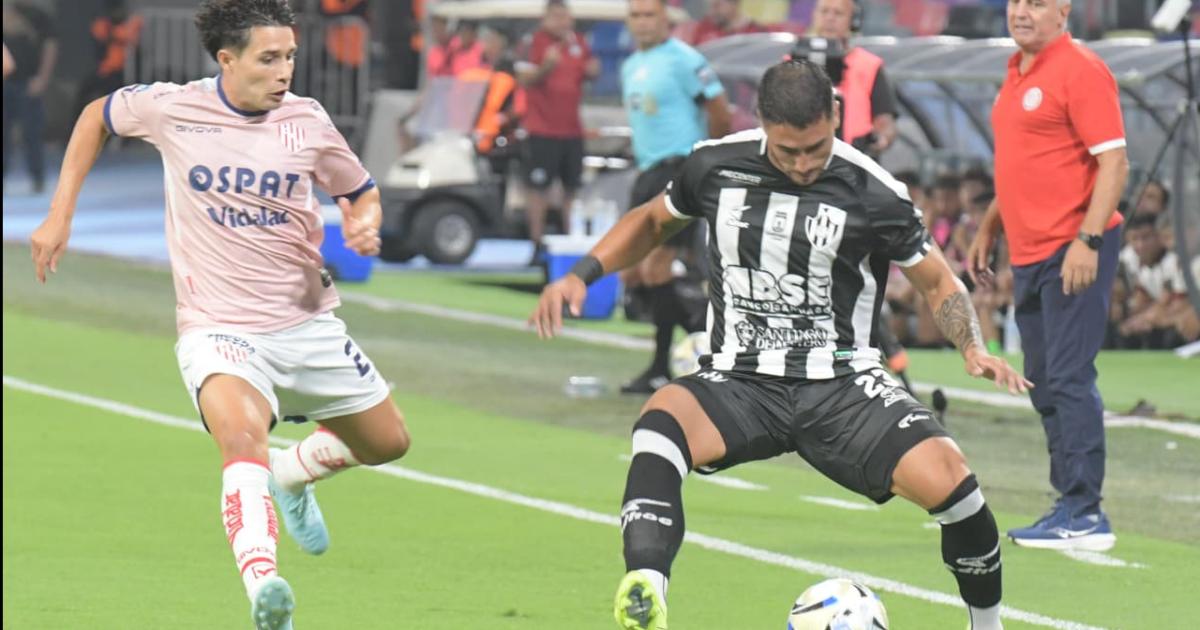 Con gol de Michael Santos Central Coacuterdoba obtuvo su primer triunfo en el torneo