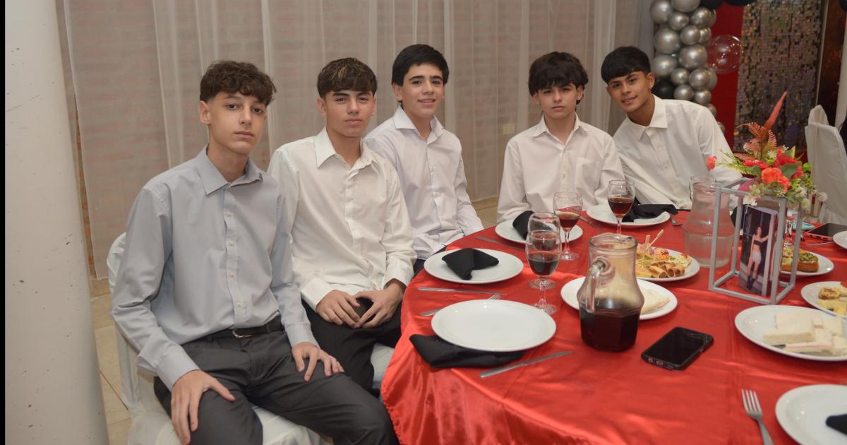 LA NOCHE SONtildeADA DE MAIA PILAR 