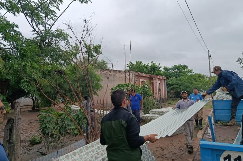 El Gobierno provincial trabaja en las zonas afectadas por la crecida y los fenoacutemenos climaacuteticos