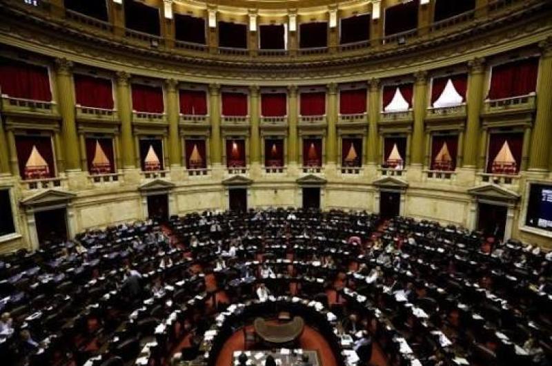 La reforma laboral contiene un artiacuteculo que amenaza salarios y la reactivacioacuten del creacutedito