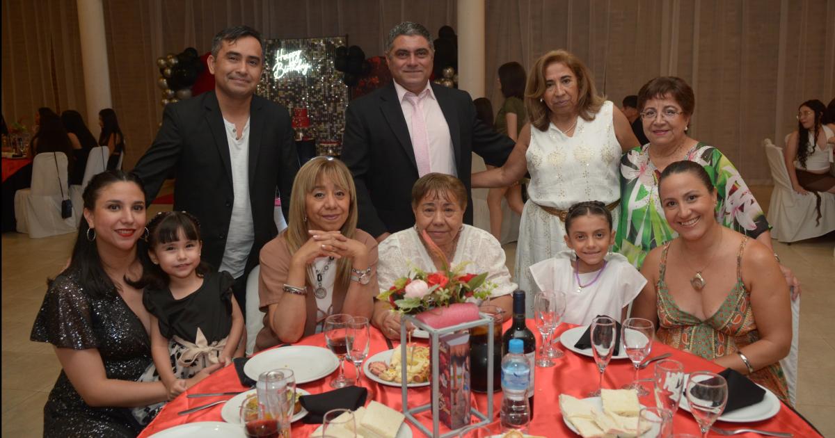 LA NOCHE SONtildeADA DE MAIA PILAR 