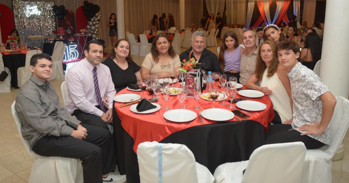 LA NOCHE SONtildeADA DE MAIA PILAR 