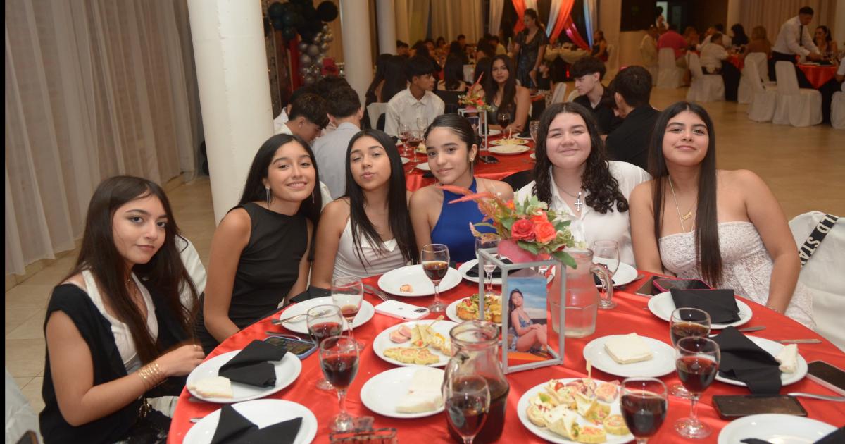 LA NOCHE SONtildeADA DE MAIA PILAR 