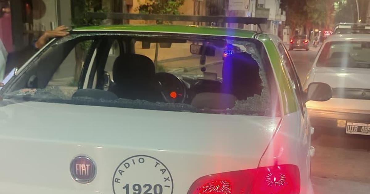 Grave- trapito destruyoacute el auto de remisero que se negoacute a pagar peaje