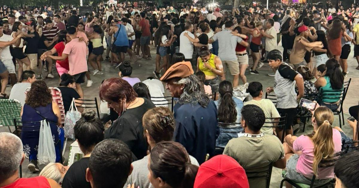 Exitosa tercera fecha del ciclo cultural Un Domingo Atamisquentildeo- no es un domingo cualquiera