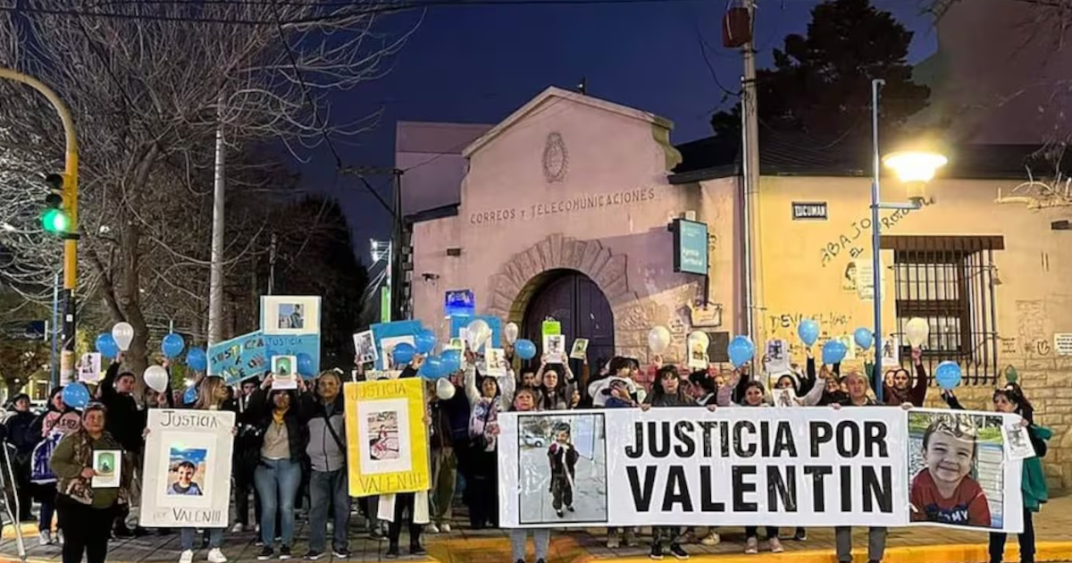 Condenaron a un anestesista que se distrajo con el celular y provocoacute la muerte de un nene de 4 antildeos