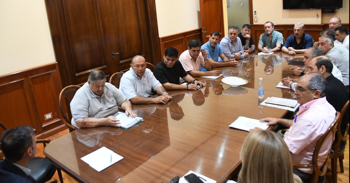 Administracioacuten Puacuteblica- Se realizoacute la primera reunioacuten para definir la pauta salarial 2026