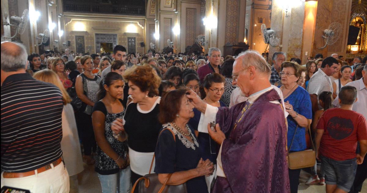 MISAS Habr celebraciones y vía crucis